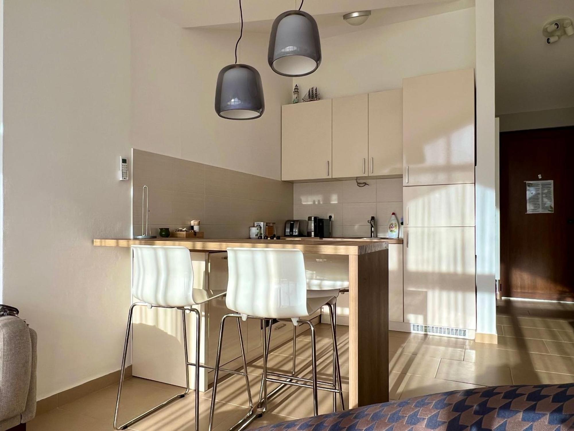 Acacia Hill B8 Apartment Thenovici Exterior photo